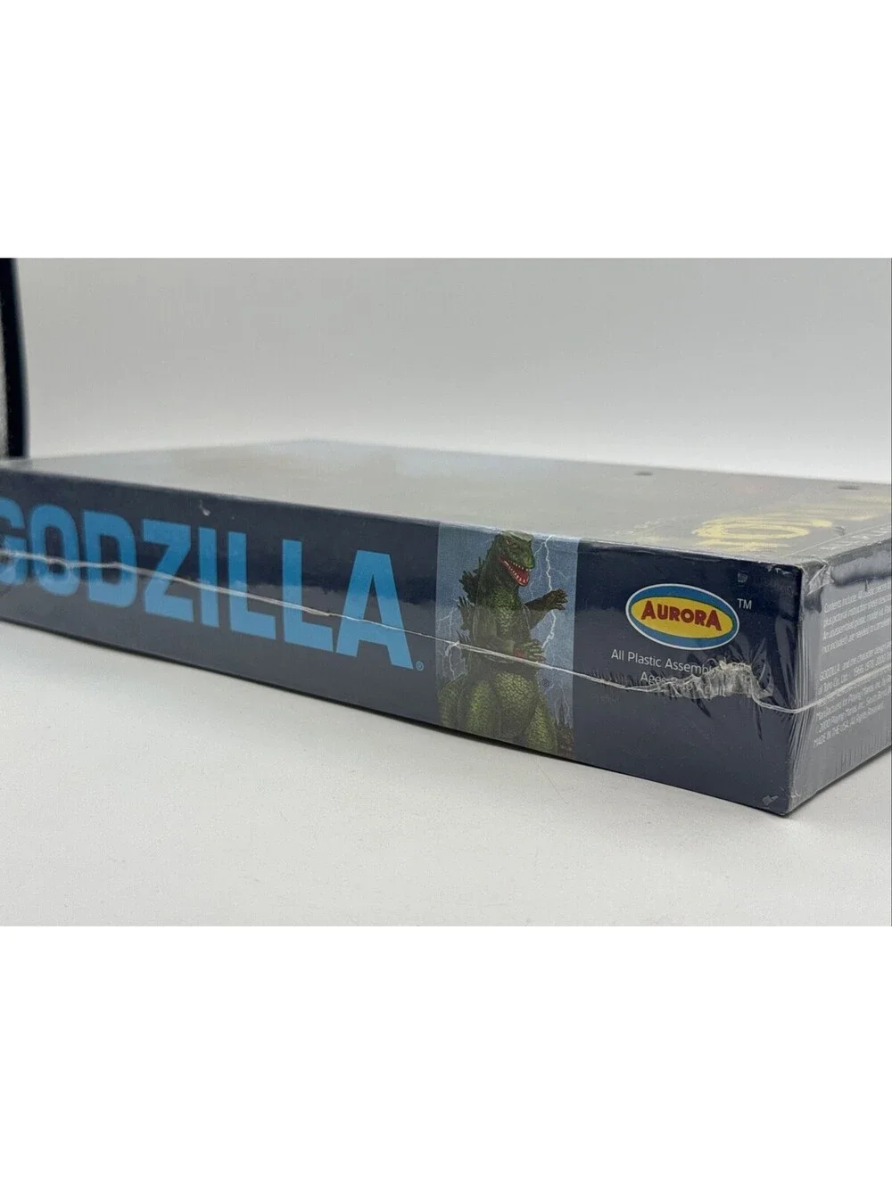 Godzilla Toho Productions Model Kit #7502 by Aurora Factory Sealed 2000 Vintage